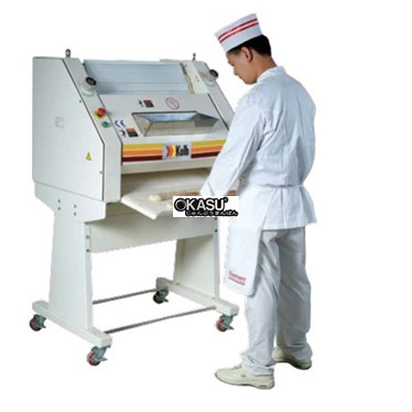 may duc khuon dai banh mi kolb cm-750 hinh 1