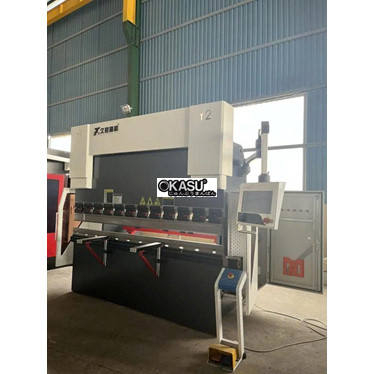 may chan cnc dien thuy luc 70t2500 hinh 1