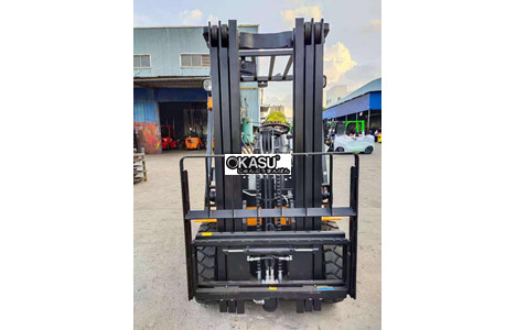 xe nang dau 2.5 tan kusami ksm25t hinh 3