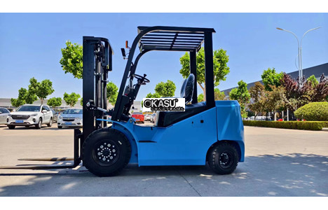 xe nang dien ngoi lai 3 tan kusami ksm30e hinh 2