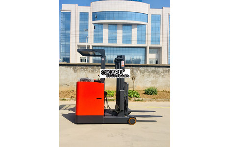 xe nang dien cao 8m-12m phu hop voi loi di hep kusami ksm-12k hinh 3