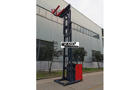 xe nang 3 chieu kusami ksm-15cq cho loi di hep hinh 3