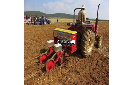 may gieo ngo dau hai hang bang may cay scm pmk-2 hinh 2