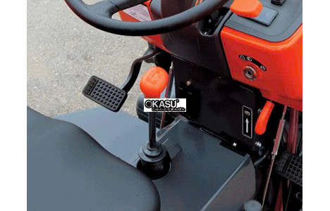 may keo kubota m6040su hinh 3