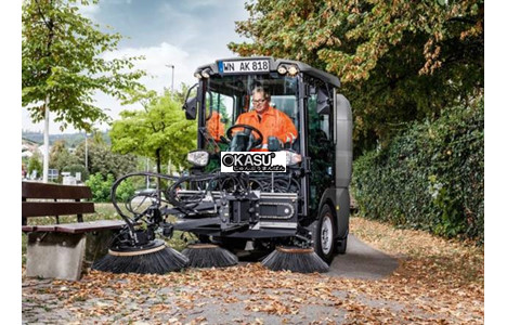 xe quet rac do thi karcher mc 130 hinh 2