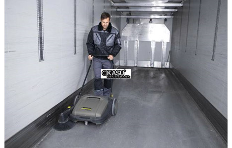 xe quet rac karcher km 70/20 c hinh 2
