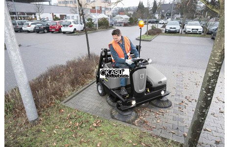 xe quet hut ngoi lai karcher km 125/130 r d+kssb  hinh 2