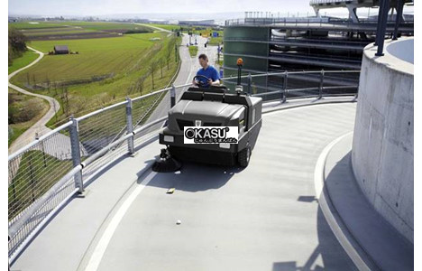 xe quet hut ngoi lai karcher km 150/500 r d hinh 2