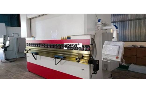 may chan cnc dien thuy luc 300t4000 hinh 3