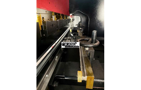 may chan cnc truc duoi len 50t1600 hinh 4