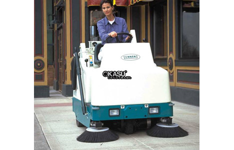 xe quet rac ngoi lai tennant 6200 hinh 2