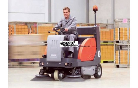 xe quet rac ngoi lai sweepmaster 1200 rh hinh 3