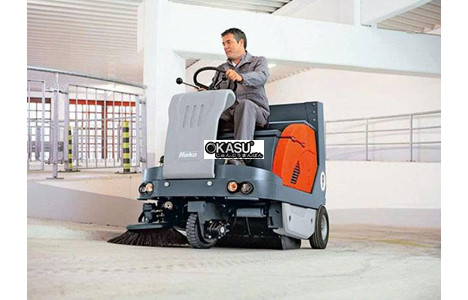 xe quet rac ngoi lai sweepmaster 1200 rh hinh 2