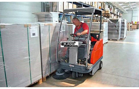 xe quet rac ngoi lai sweepmaster 980 r/rh hinh 3