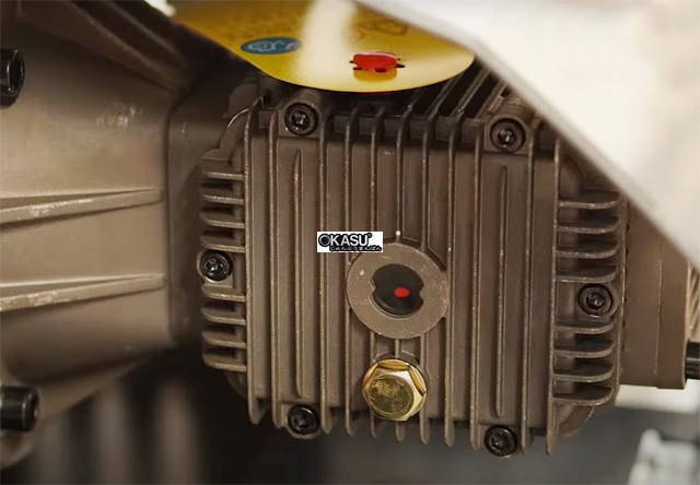 may bom rua xe kumisai 15m26-3.7s2 2600psi hinh 1