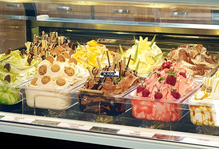 tu trung bay kem kinh cong troy hinh 2