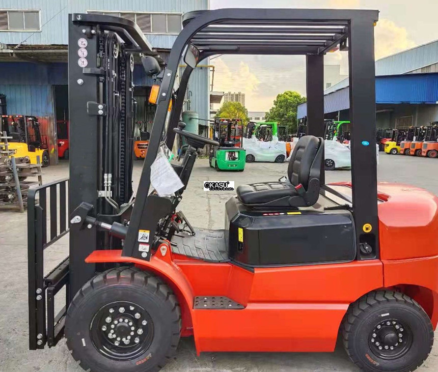 xe nang dau 2.5 tan kusami ksm25t hinh 0