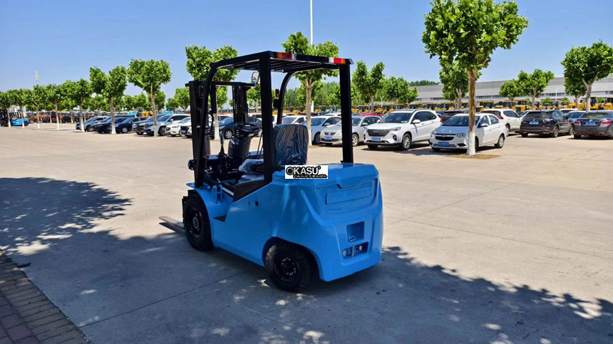 xe nang dien ngoi lai 3 tan kusami ksm30e hinh 1