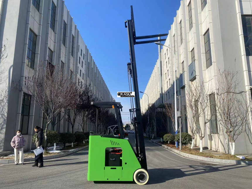 xe nang dien 3 banh kusami hinh 1