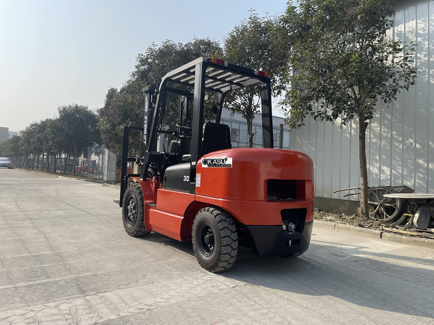 xe nang dau, may nang hang nang kusami  hinh 2