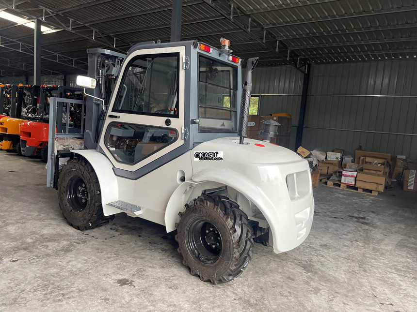 xe nang 2.5 tan- 3.5 tan linh hoat moi dia hinh kusmai ksm-35a hinh 1