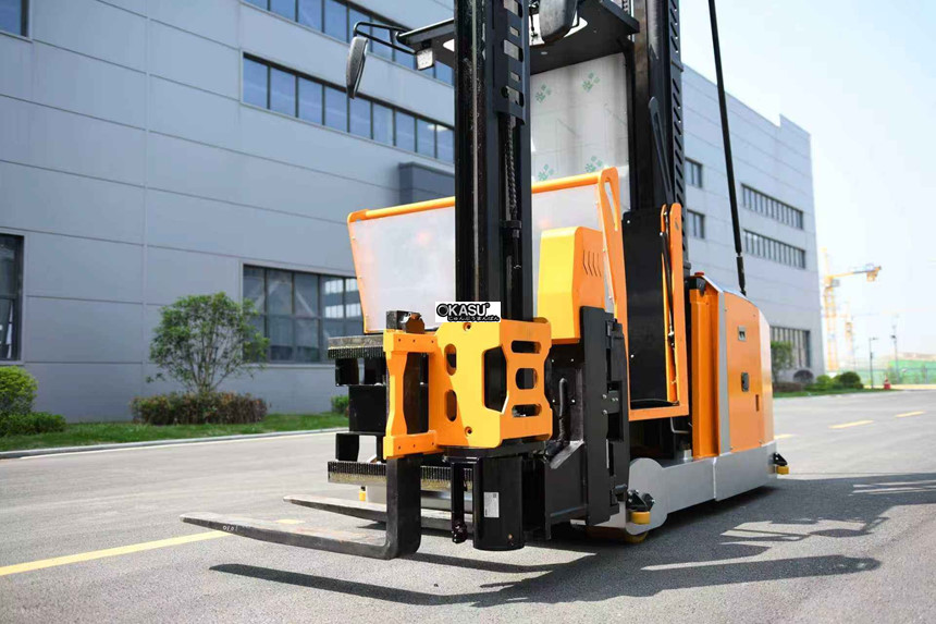 xe nang 3 chieu 1.5 tan ngoi lai kusami ksm-15sm hinh 2