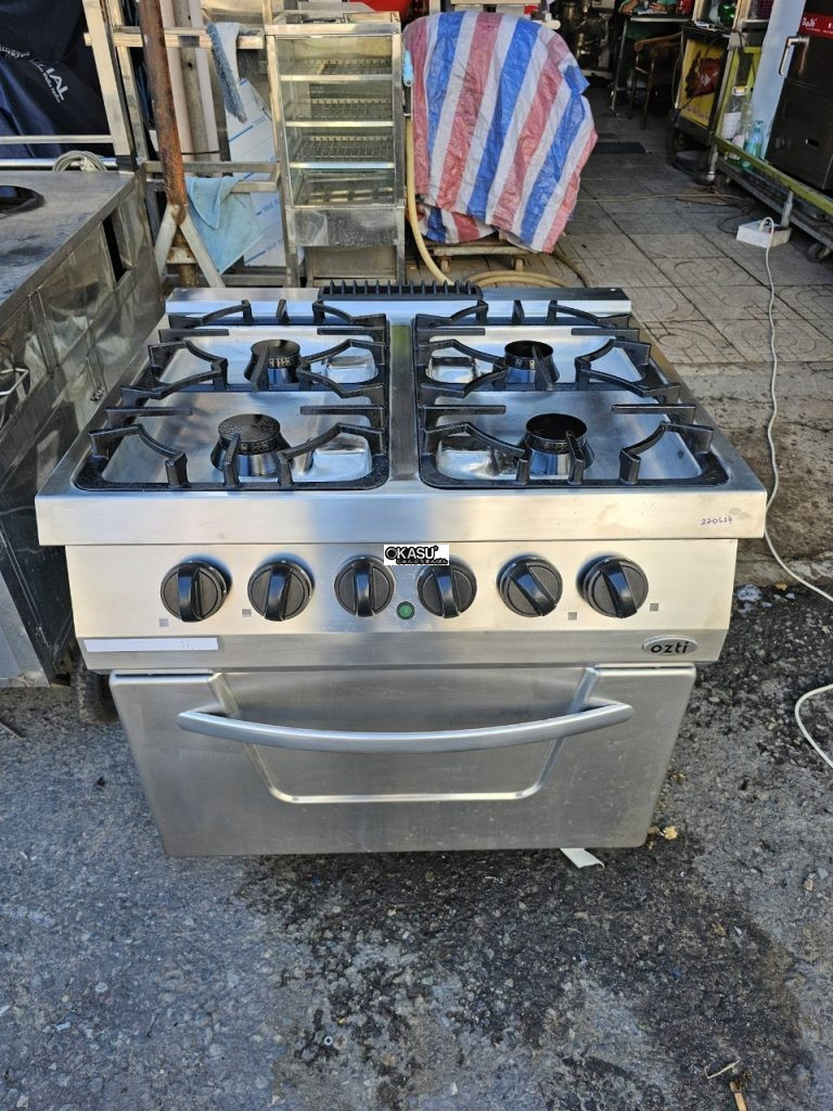 bep au 4 hong co lo nuong ozti osogef 8070l hinh 0