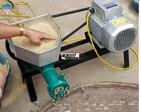 may ep cam vien co dau cat hinh 1