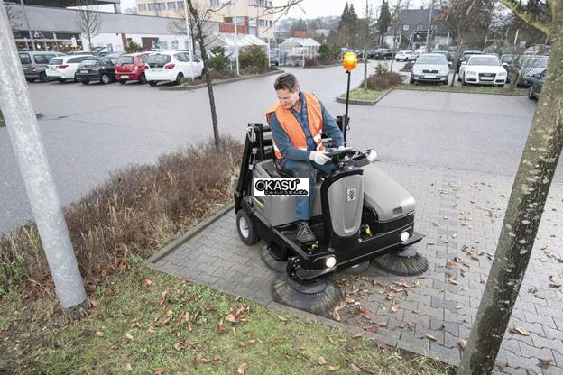 xe quet hut ngoi lai karcher km 125/130 r d+kssb  hinh 0