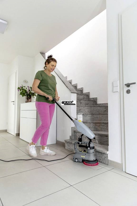 may lam sach cau thang karcher bd 17/5 c hinh 0