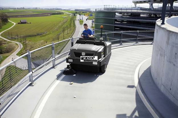 xe quet hut ngoi lai karcher km 150/500 r d hinh 0