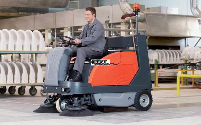 xe quet rac hut bui cong nghiep powerboss apex 58 hinh 1