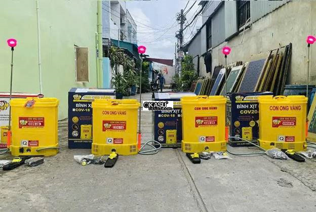 binh phun thuoc xit dien 20l con ong vang cov20 hinh 0