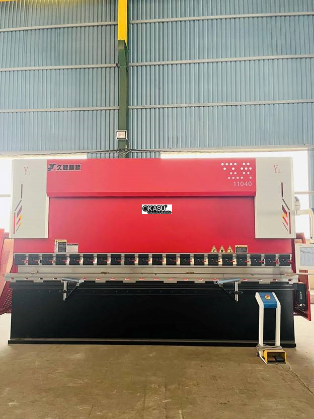 may chan cnc dien thuy luc 110t4000 hinh 0