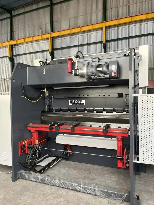may chan cnc dien thuy luc 70t2500 hinh 1
