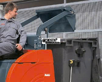 xe quet rac ngoi lai sweepmaster 980 r/rh hinh 4